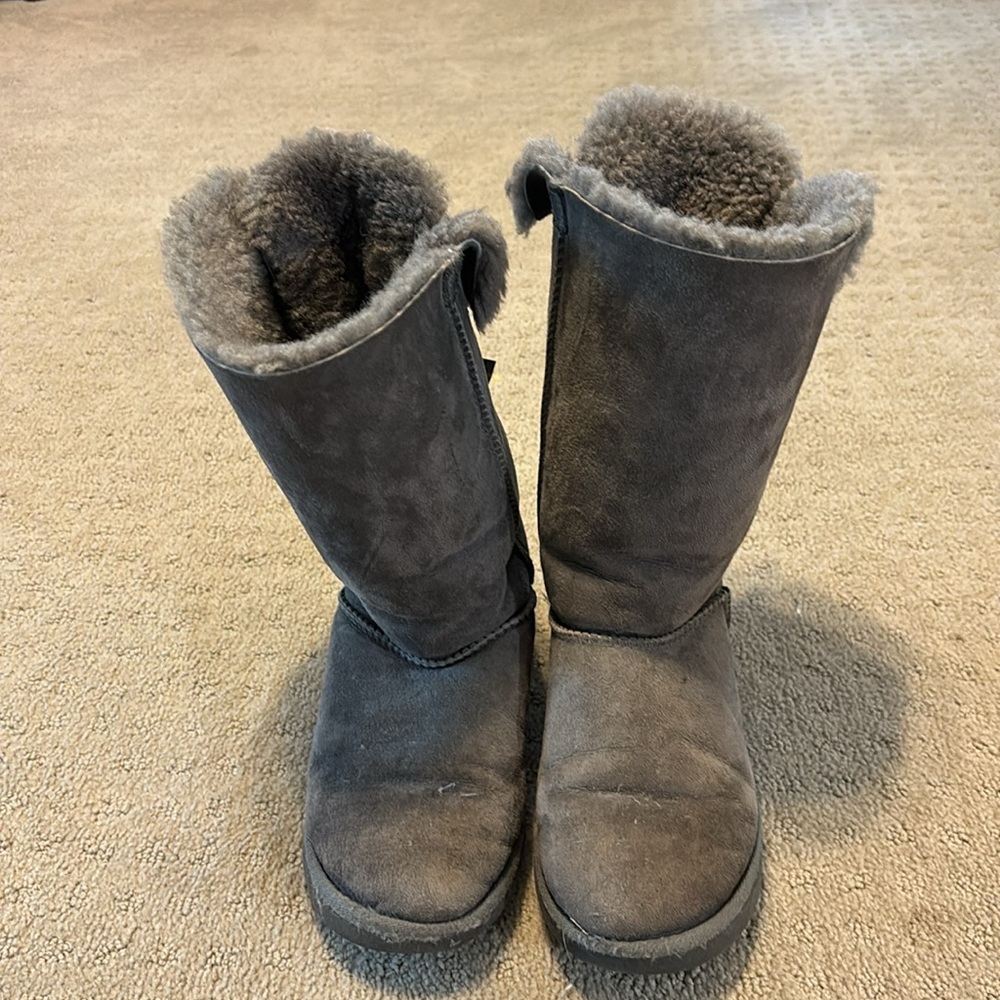 Ugg Bailey Bow - image 2